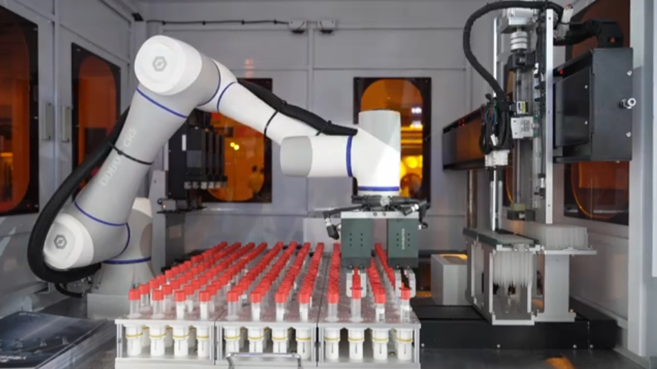 Mașină automată pentru extracția acizilor nucleici