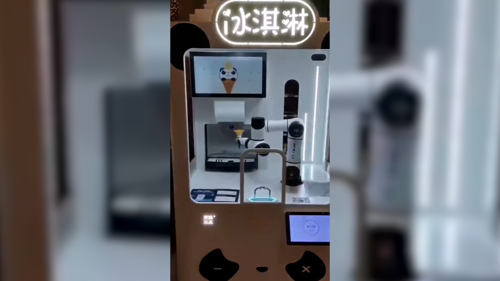 Stand automatizat de înghețată